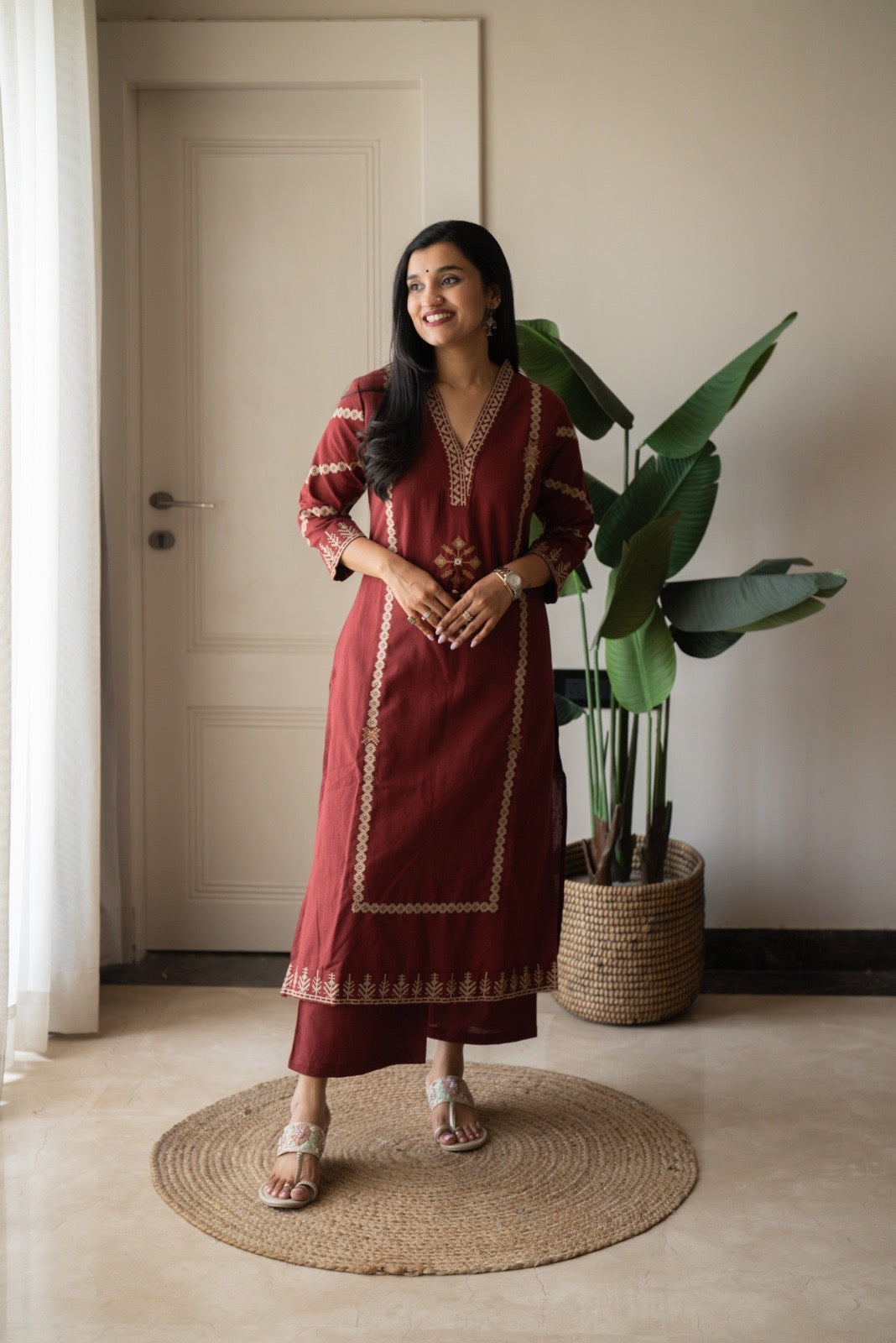 Yogya Elegant Slub Suit- Maroon