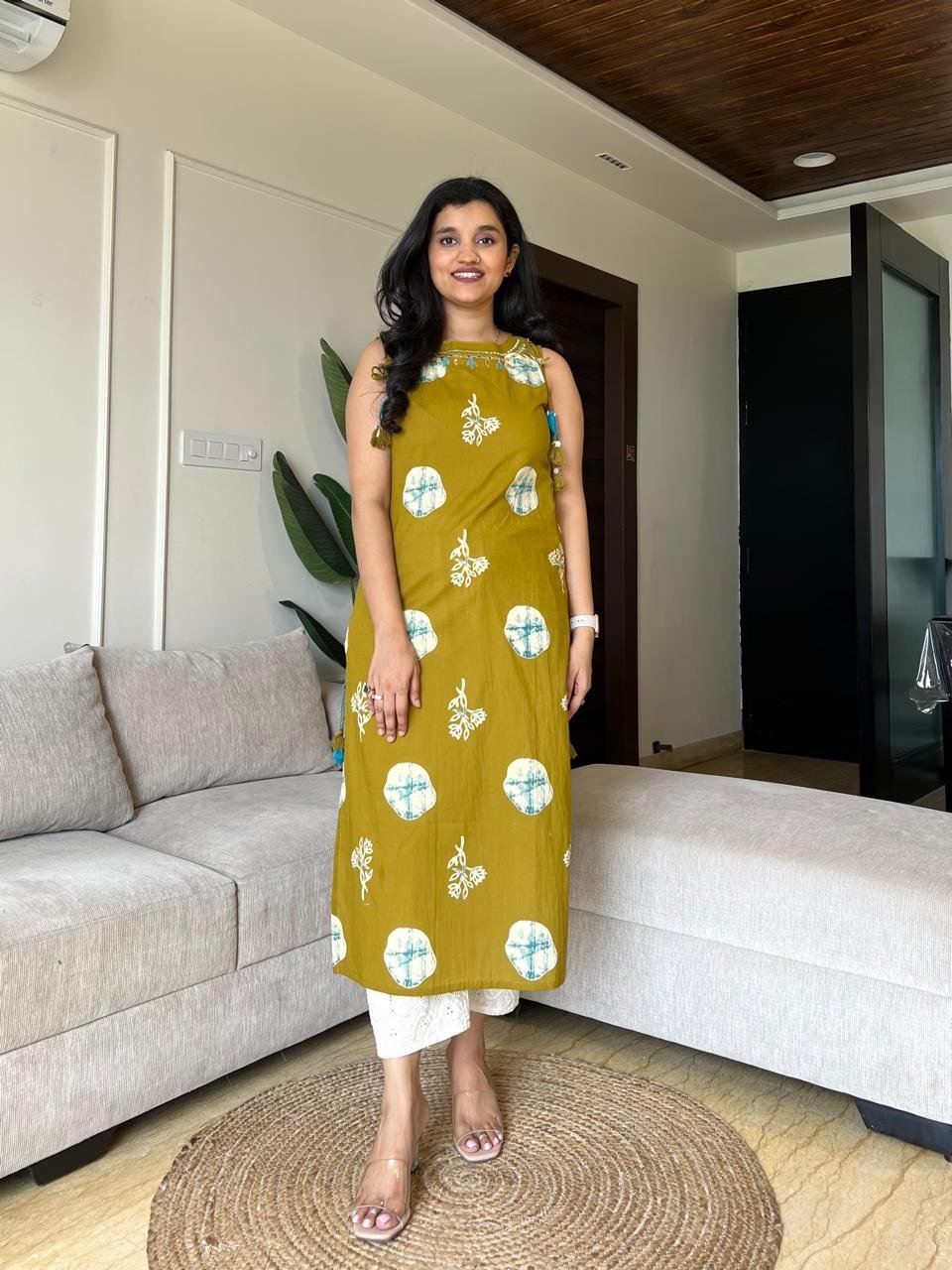 Roshni Sleeveless Cotton Tassel Kurta- Olive