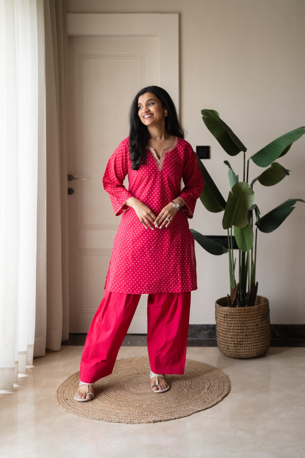 Gurnar Farshi Bandhej Suit- Pink