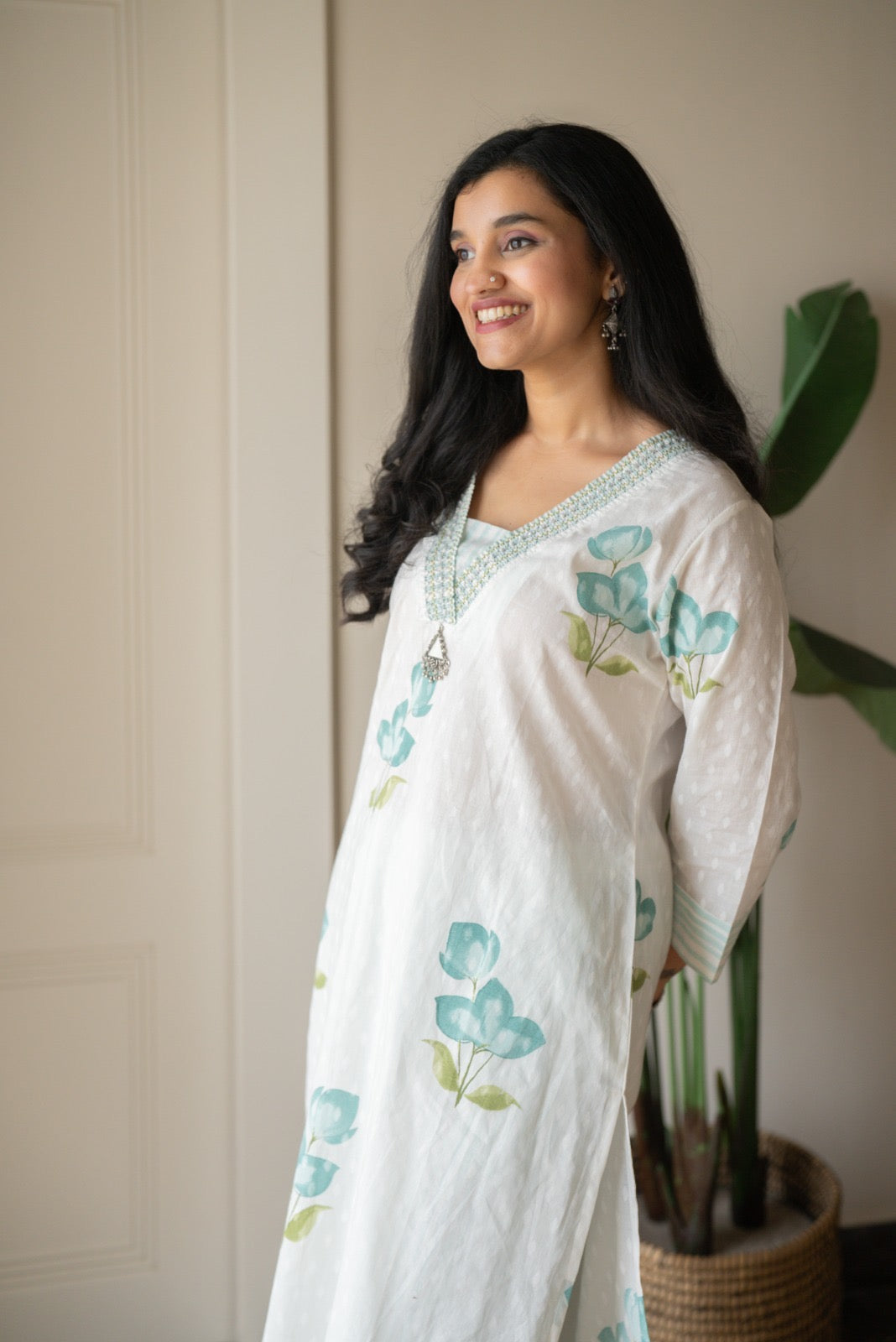Gusha Cotton Suit- White & Blue
