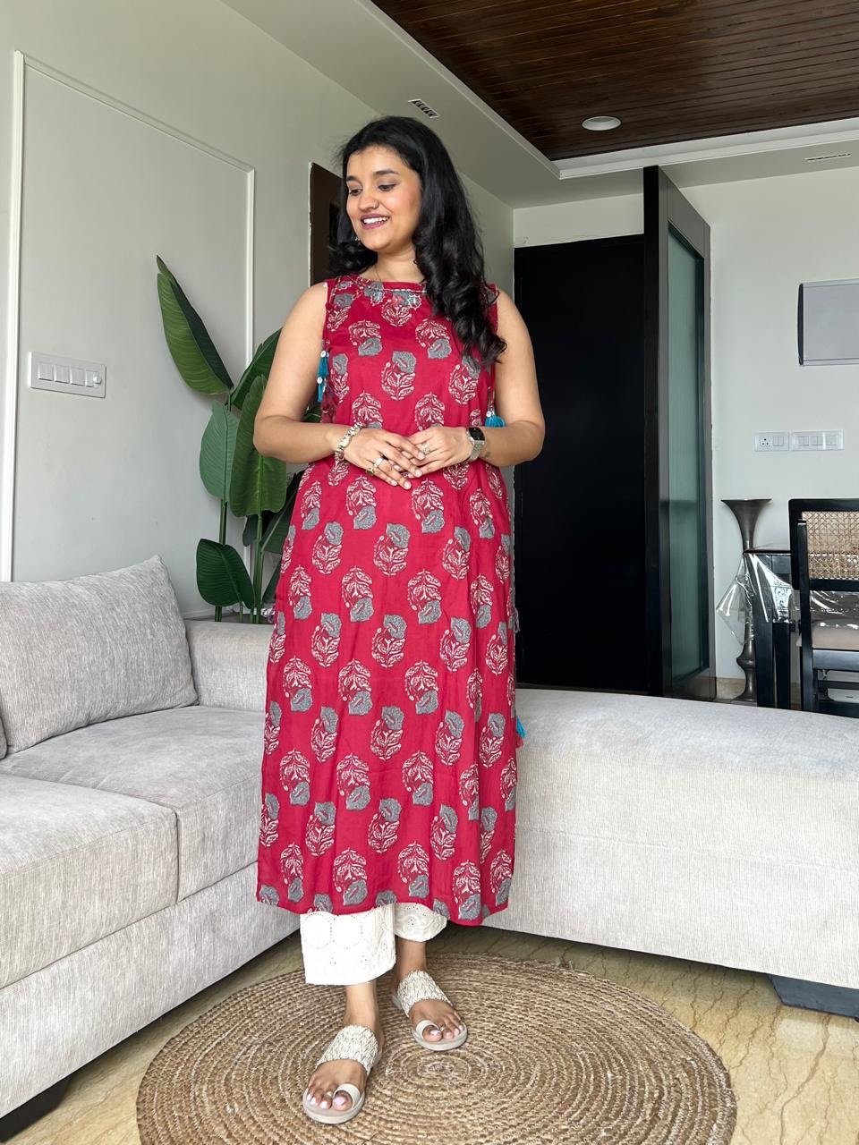 Roshni Sleeveless Cotton Tassel Kurta- Dark Pink