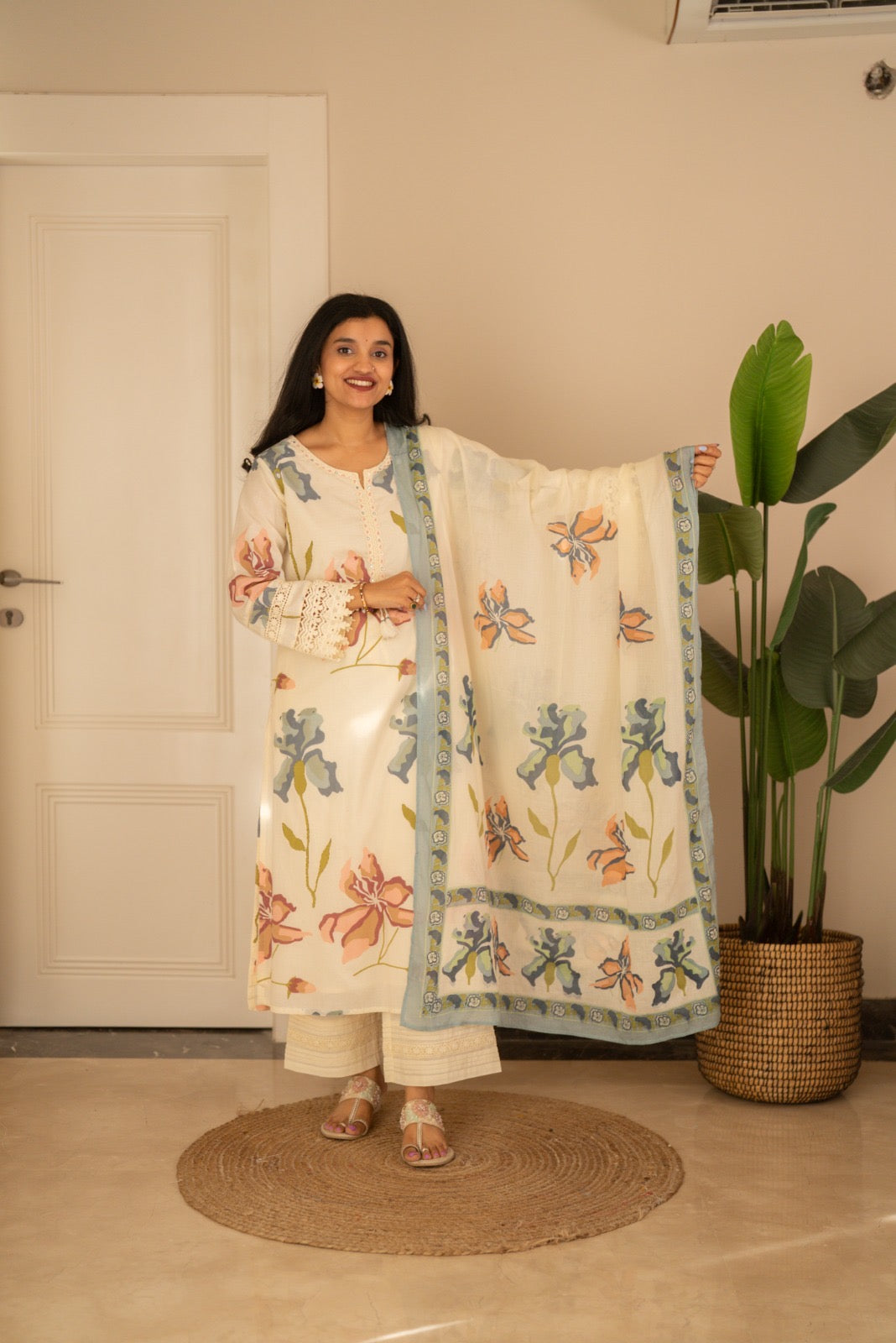 Daisy Lace Premium Suit