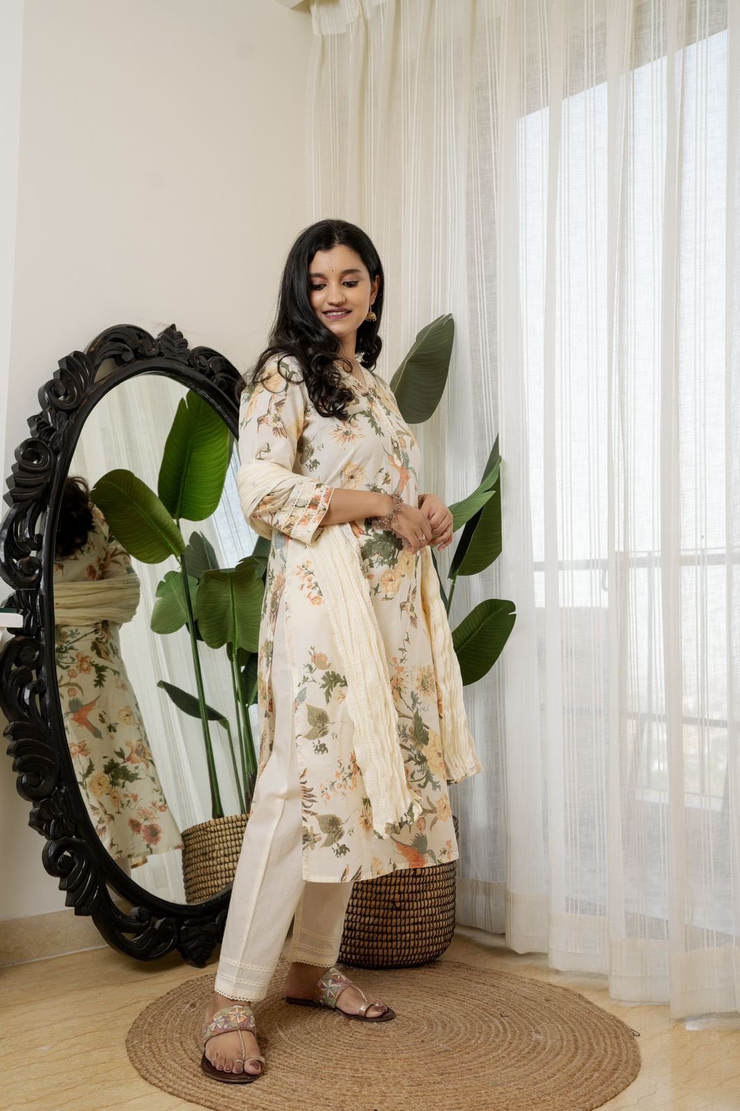 Cream Floral Crushed Dupatta Set