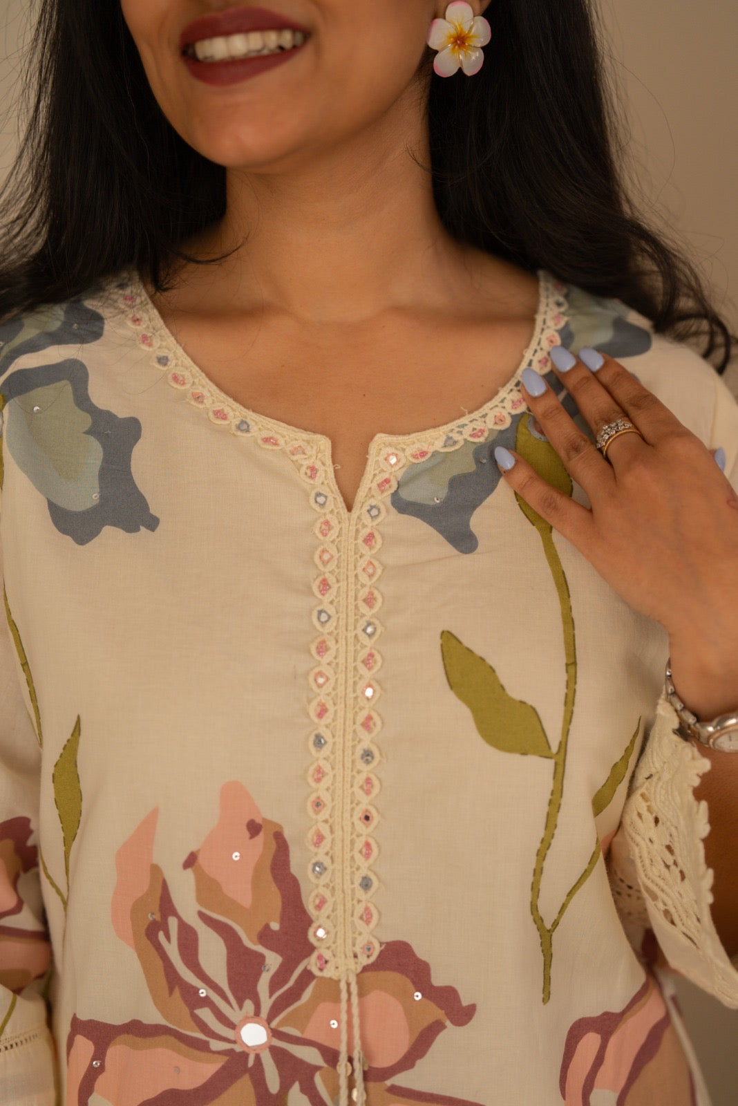 Daisy Lace Premium Suit