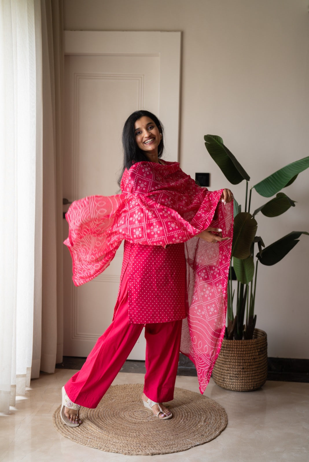 Gurnar Farshi Bandhej Suit- Pink