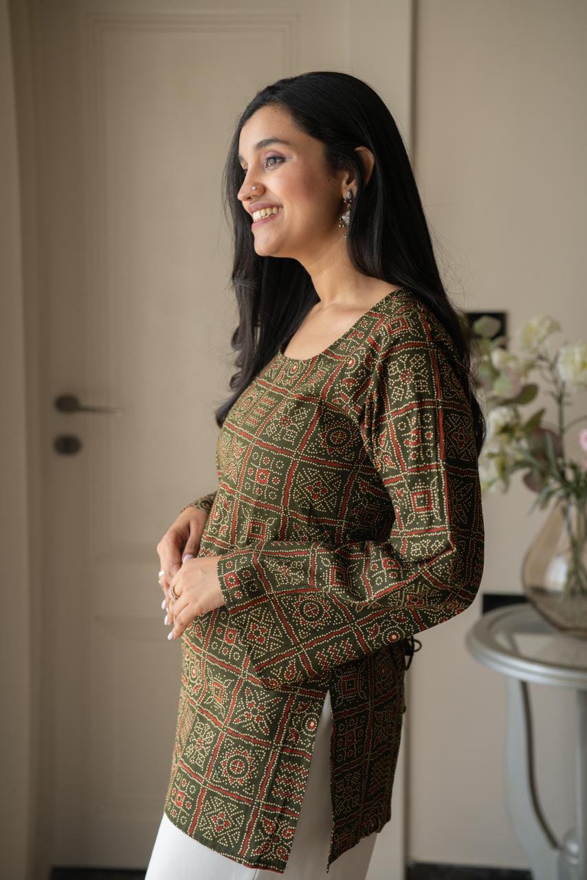 Zia Cotton Short Kurti- Green Bandhej