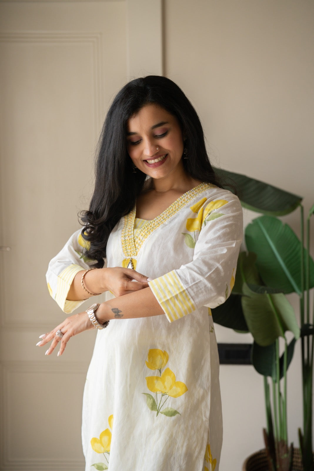 Gusha Cotton Suit- White & Yellow