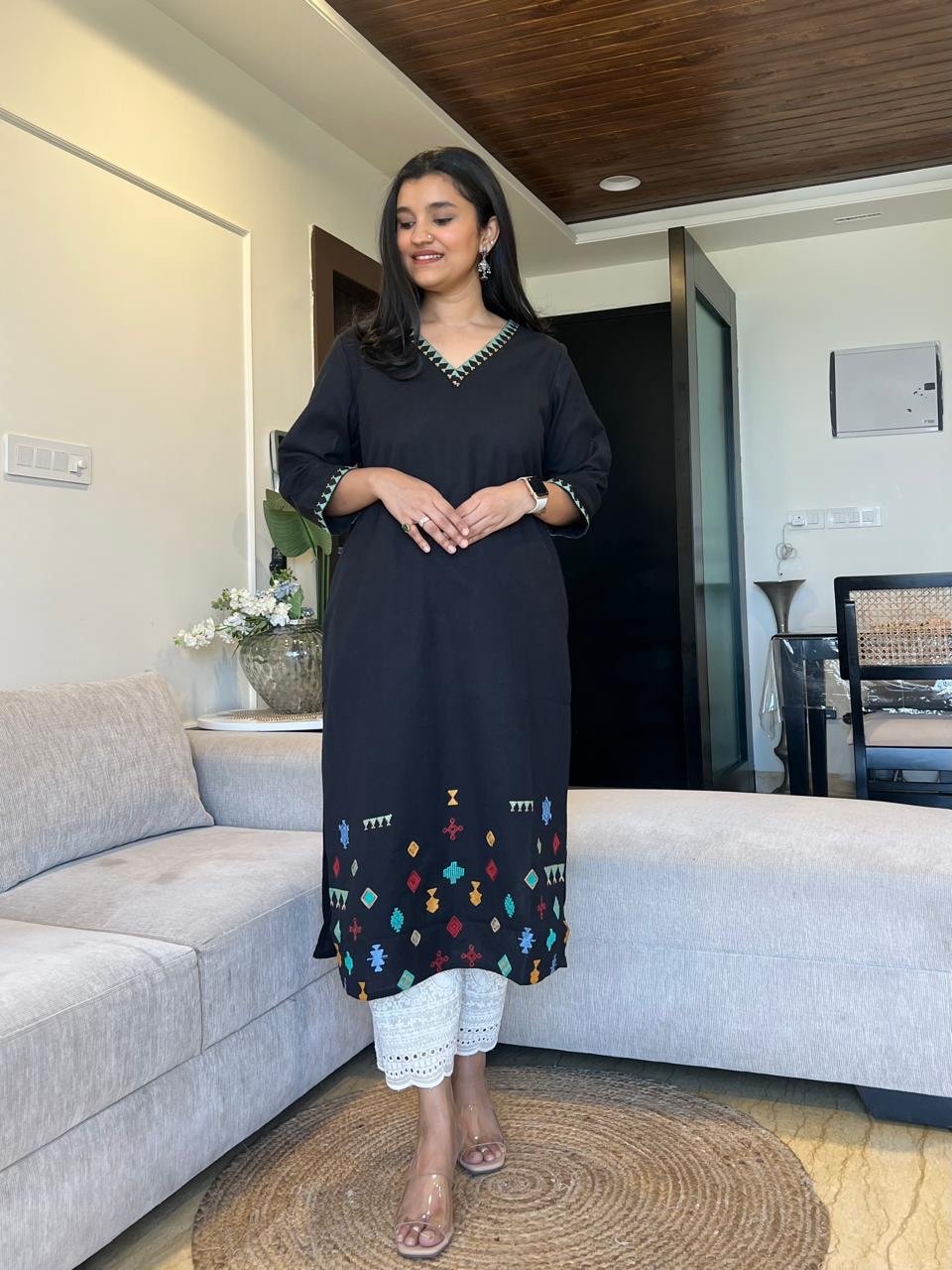 Zeeba Embroidered Cotton Kurta- Black