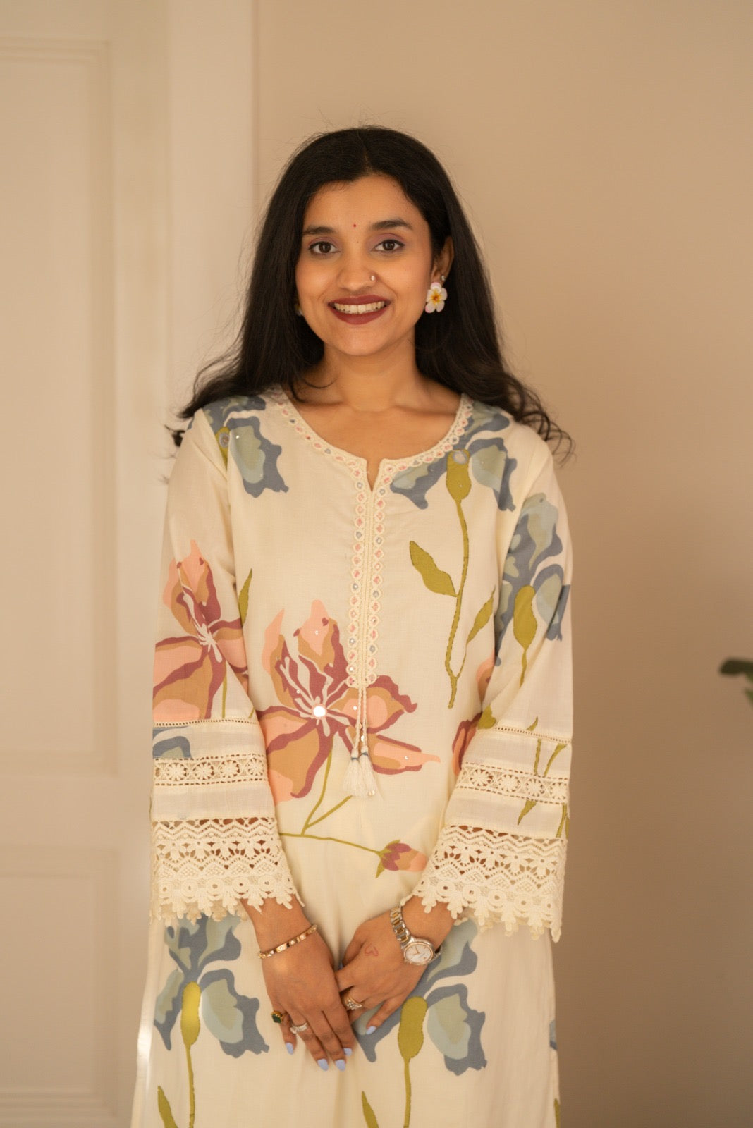 Daisy Lace Premium Suit