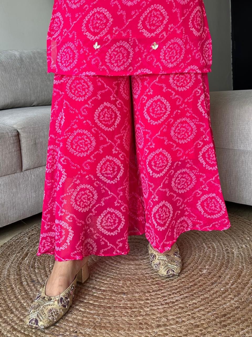 Shyama Pink Bandhej Georgette Set