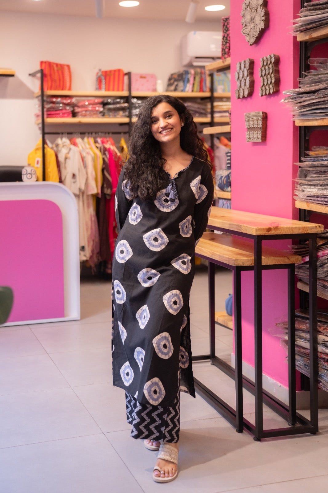 Siyara Unique Bandhej Cotton Suit