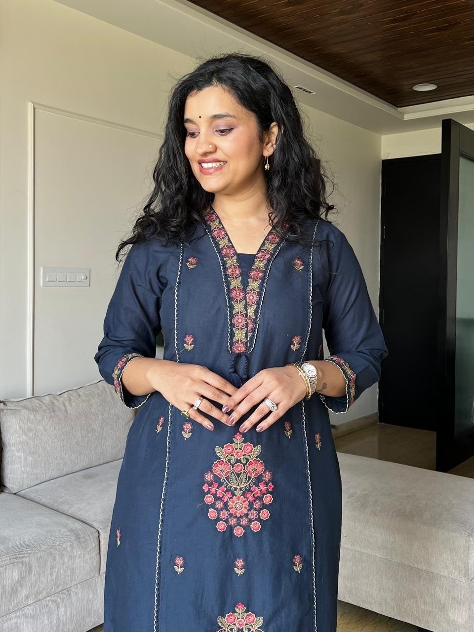 Sirah Embroidered Crushed Dupatta Set- Blue