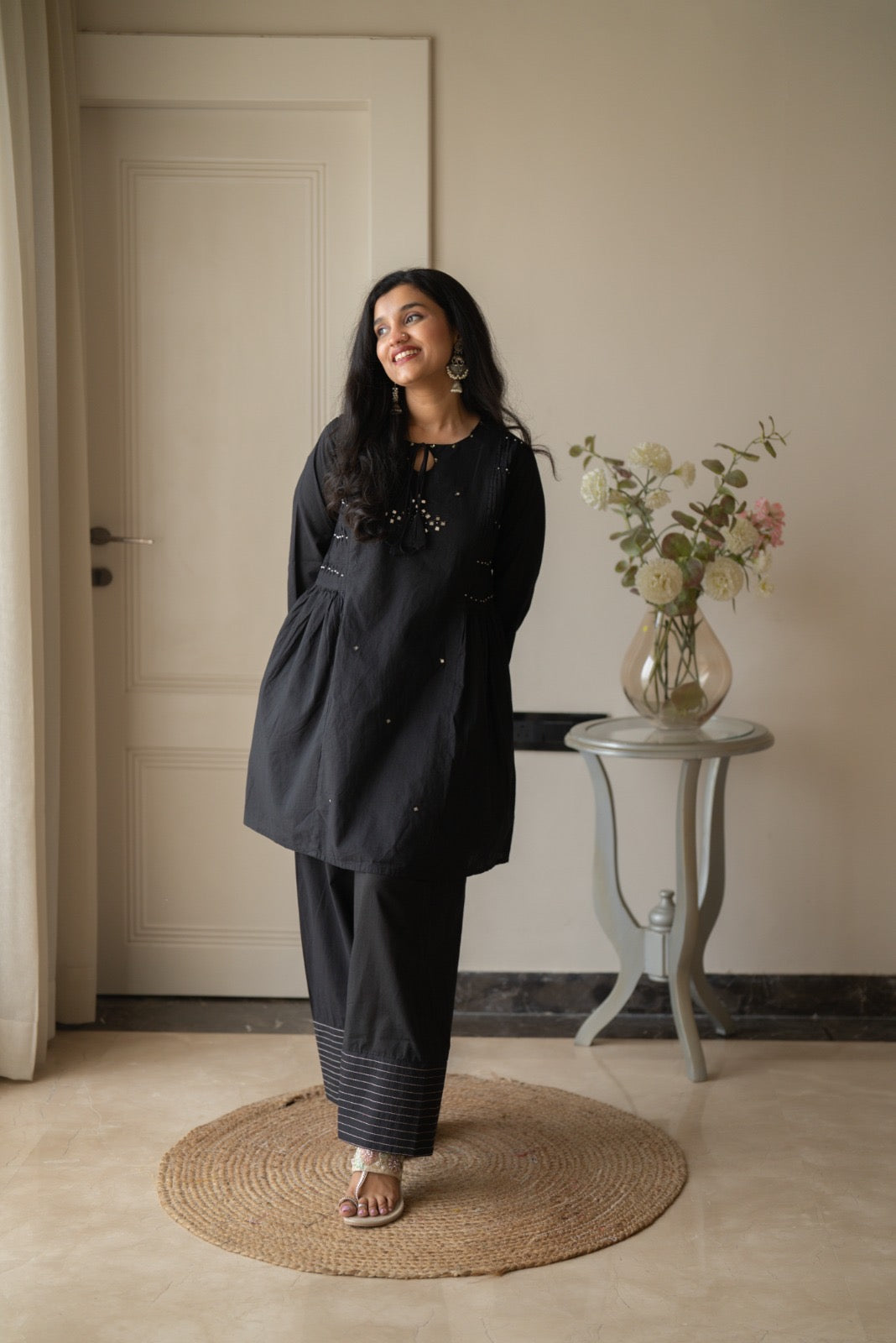 Esha Mirror Black Farshi Set