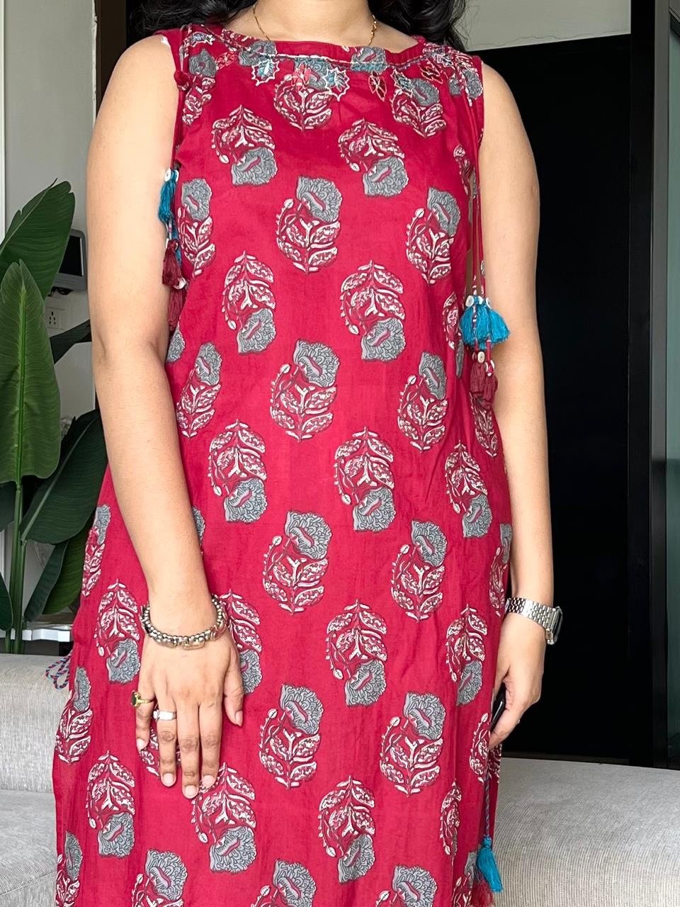 Roshni Sleeveless Cotton Tassel Kurta- Dark Pink