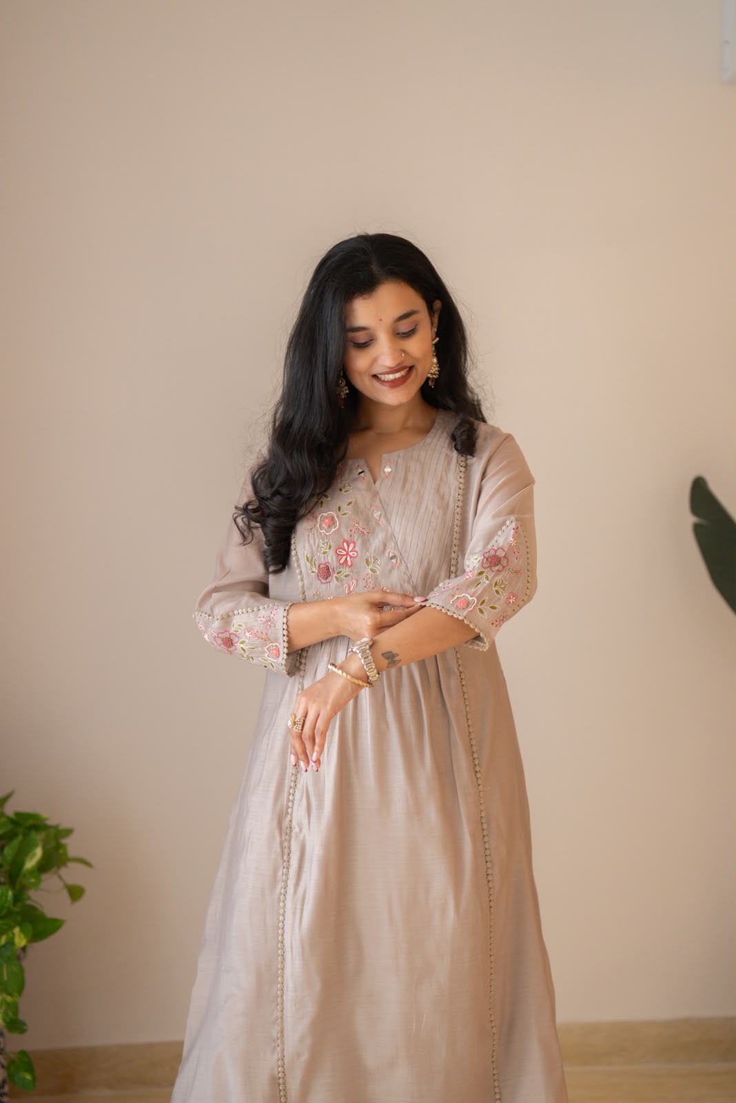 Aaina Embroidered Mul Chanderi Suit- Nude