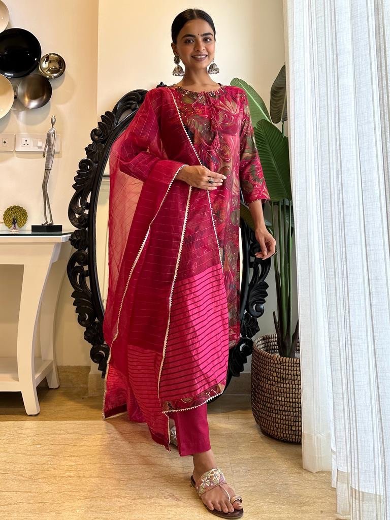 Deep Red Muslin Straight Set