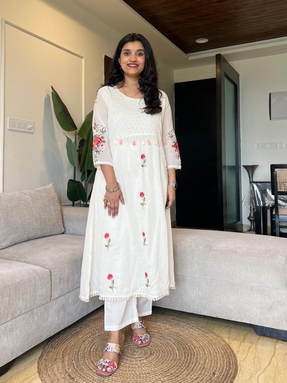 Zubeda Mulmul Embroidered Set