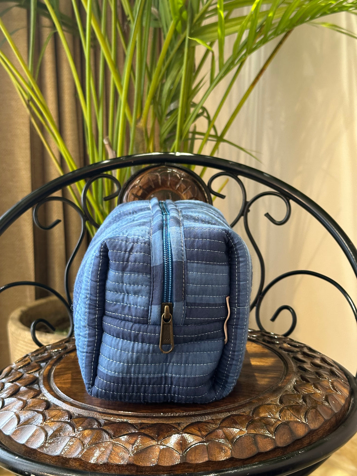 Single Pouch- Light & Dark Blue Stripes