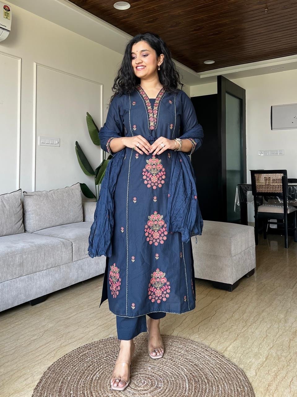 Sirah Embroidered Crushed Dupatta Set- Blue