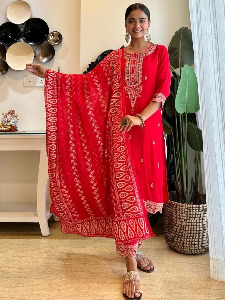 Red Noor Cutwork Set