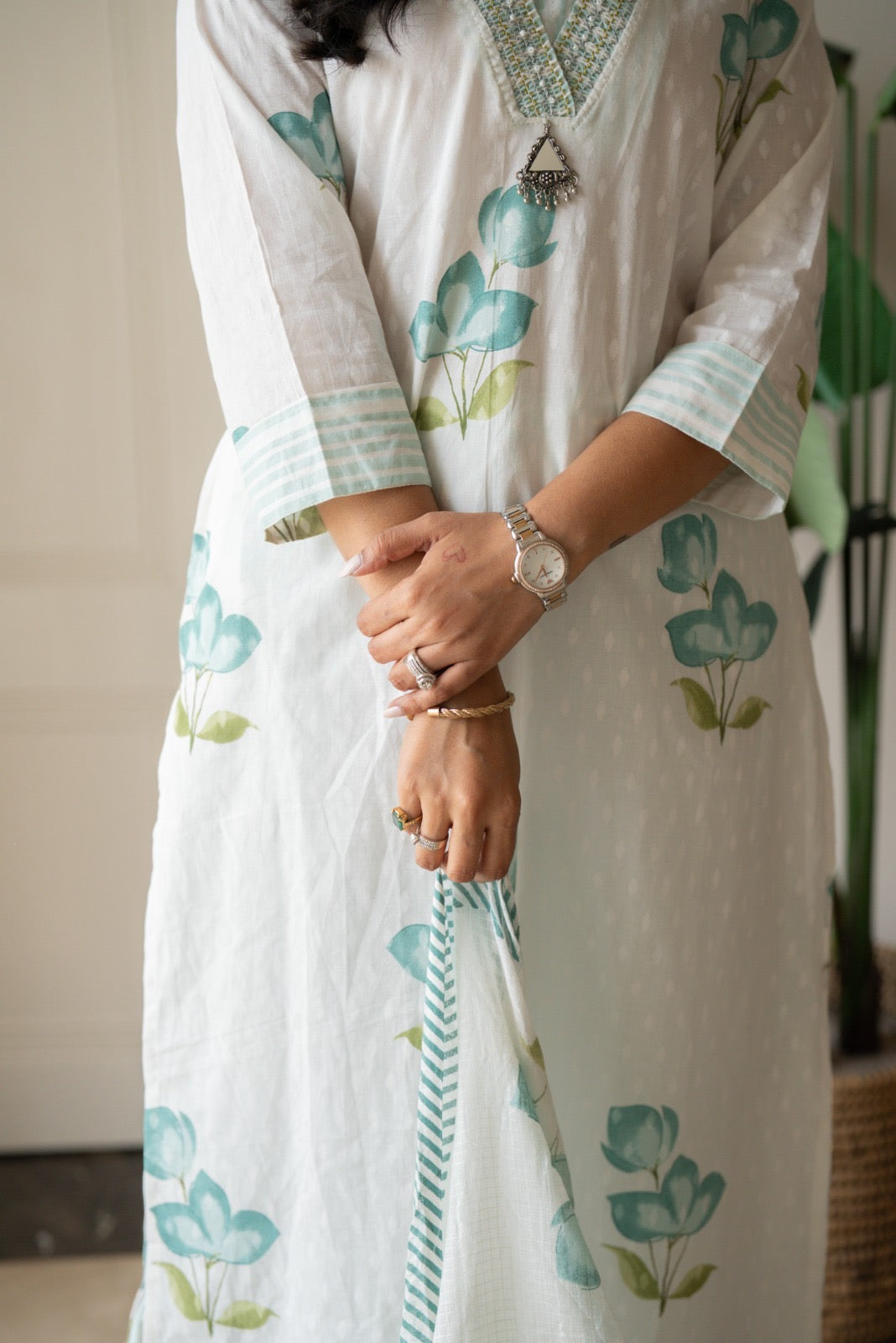 Gusha Cotton Suit- White & Blue