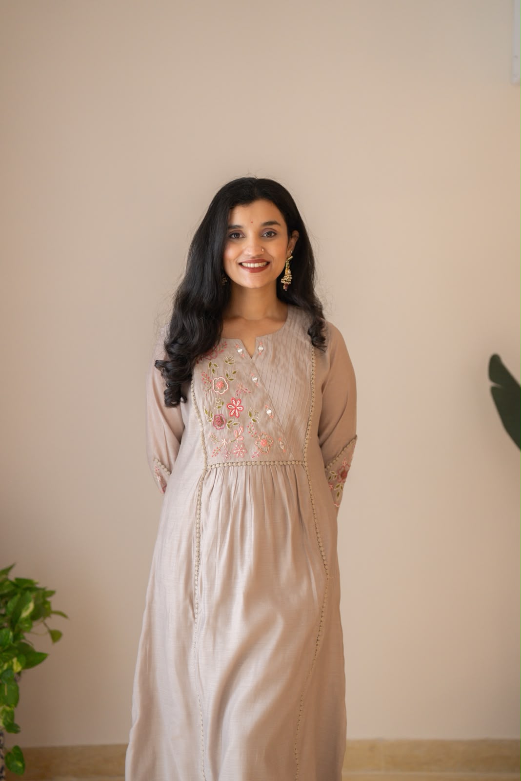 Aaina Embroidered Mul Chanderi Suit- Nude