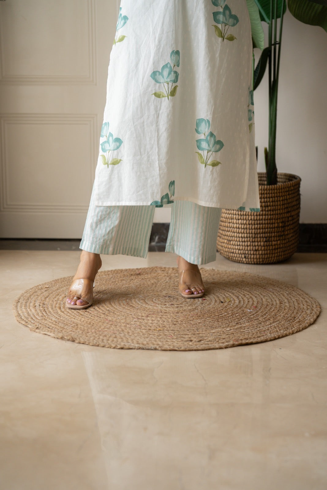 Gusha Cotton Suit- White & Blue