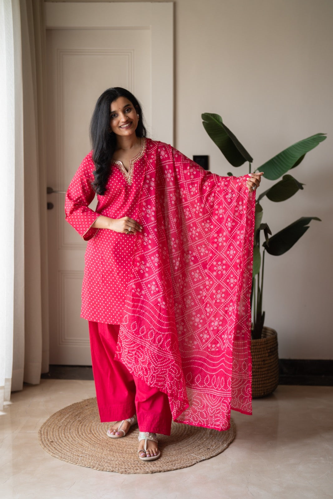 Gurnar Farshi Bandhej Suit- Pink