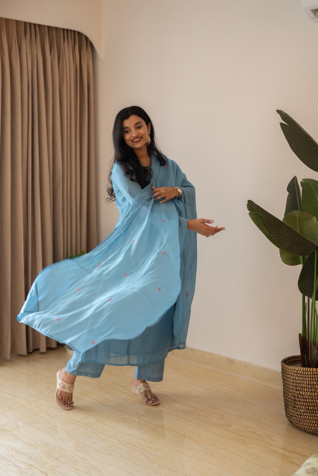 Aaina Embroidered Mul Chanderi Suit- Sky Blue