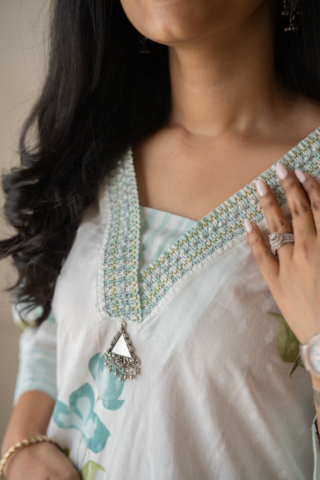 Gusha Cotton Suit- White & Blue
