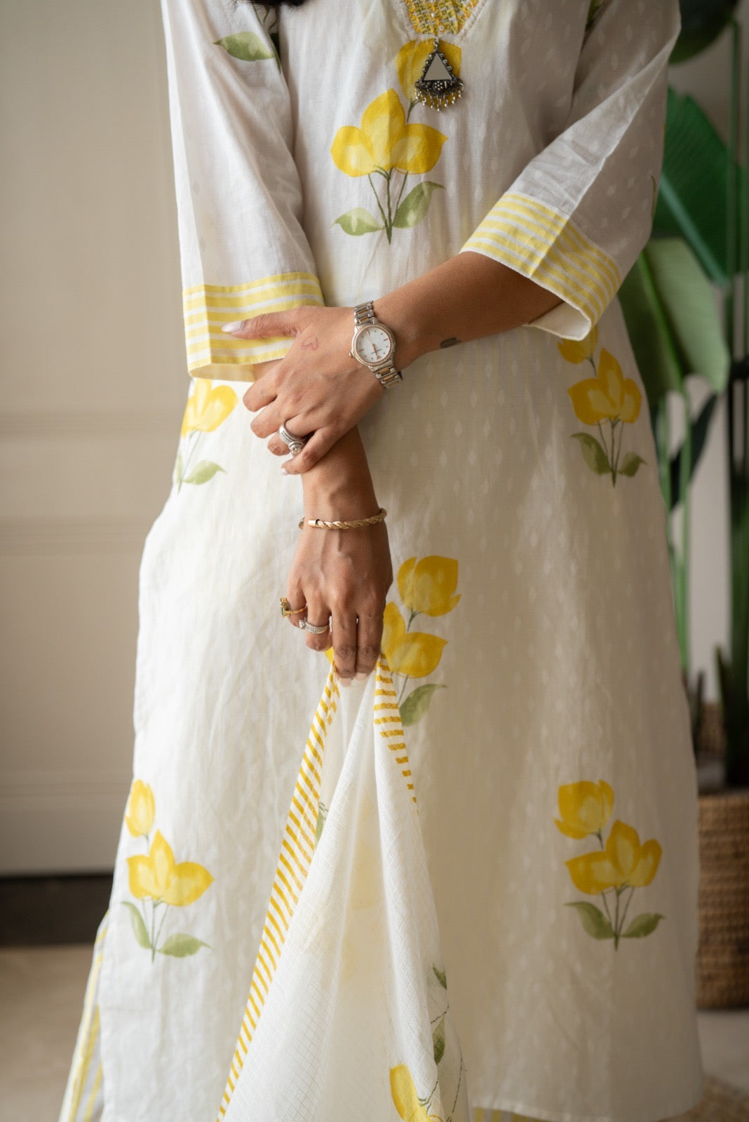 Gusha Cotton Suit- White & Yellow