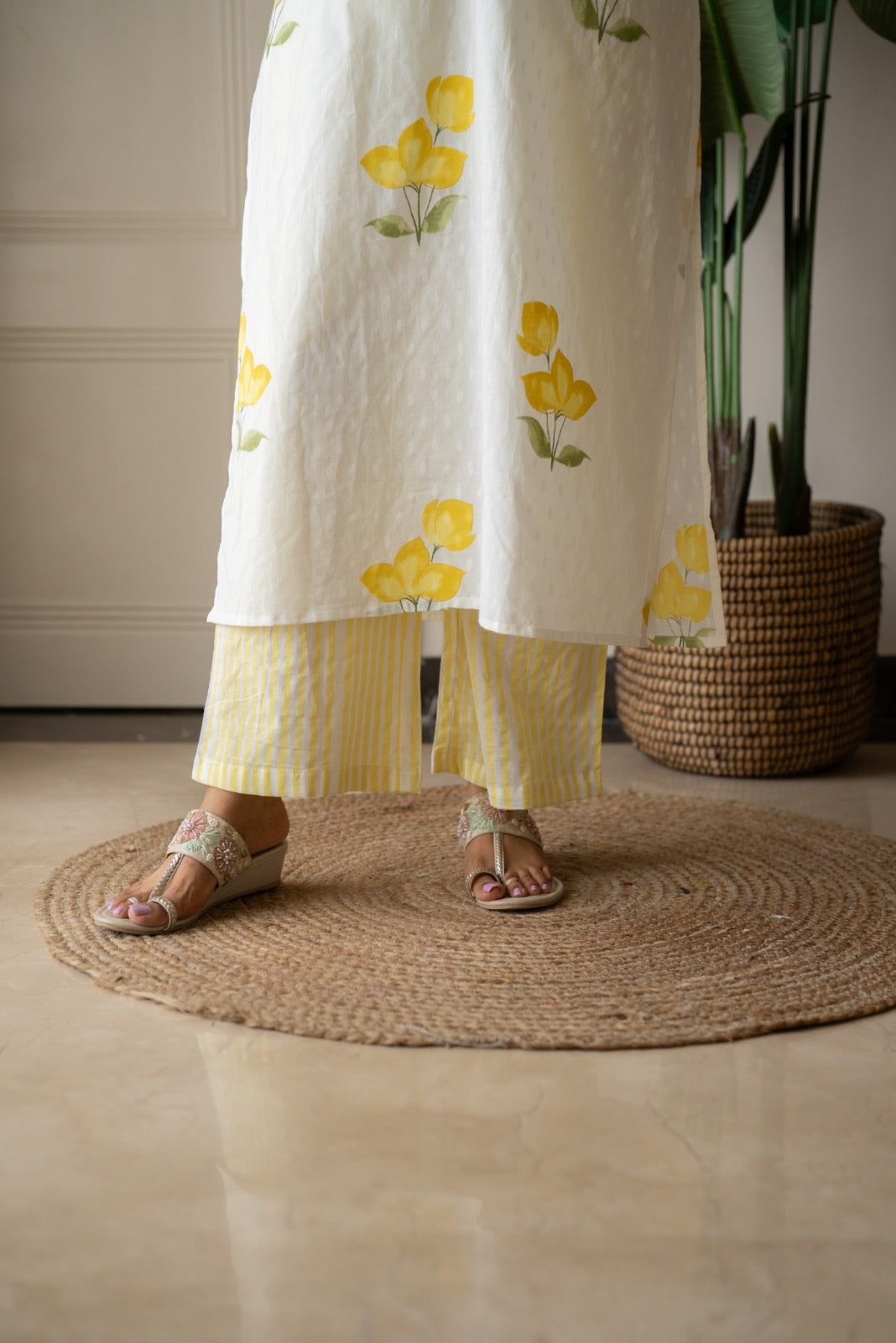 Gusha Cotton Suit- White & Yellow