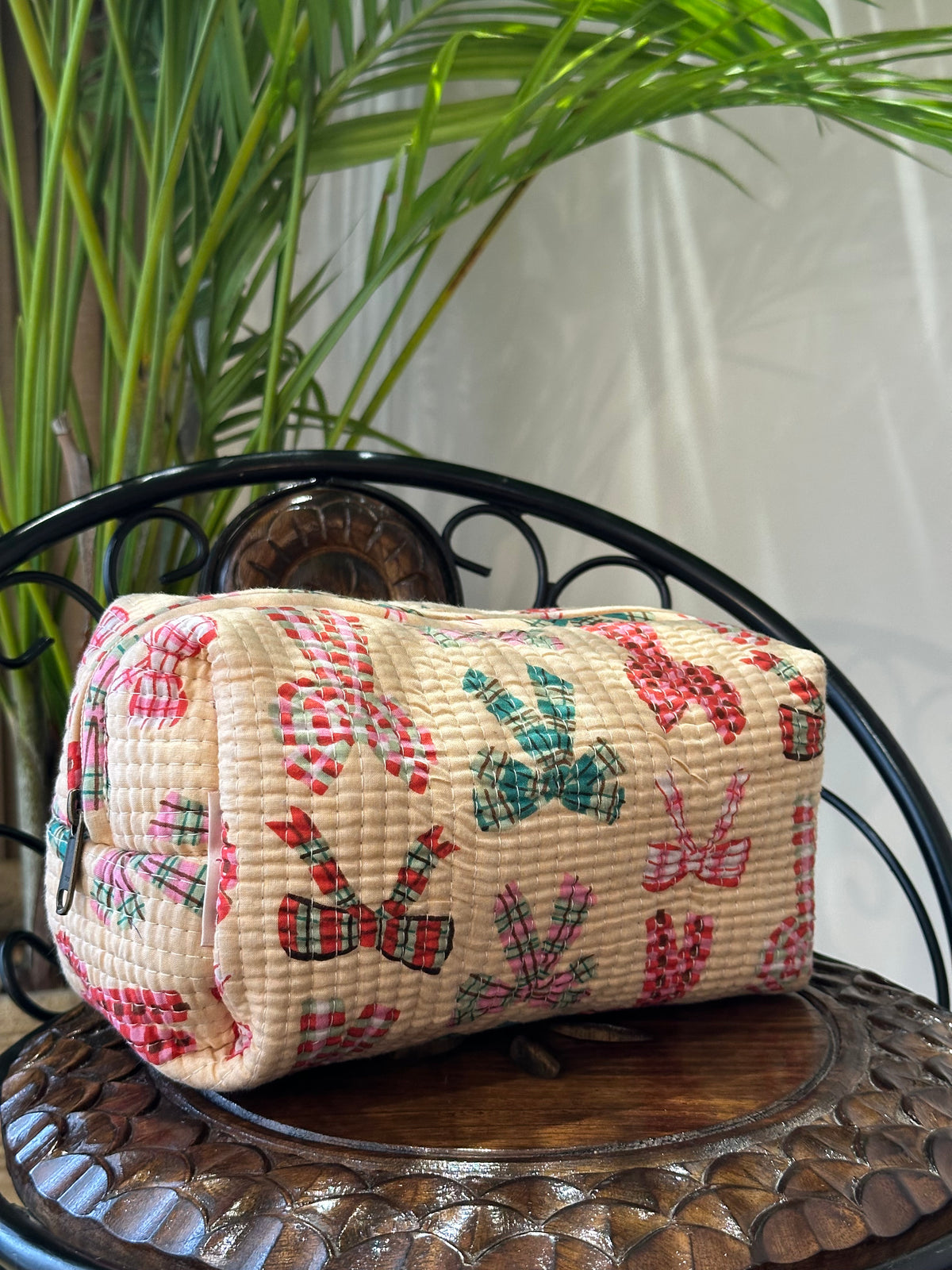Single Pouch- Peach Bows