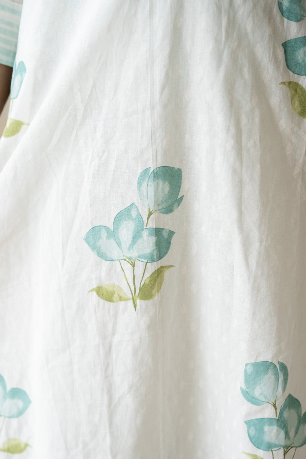 Gusha Cotton Suit- White & Blue
