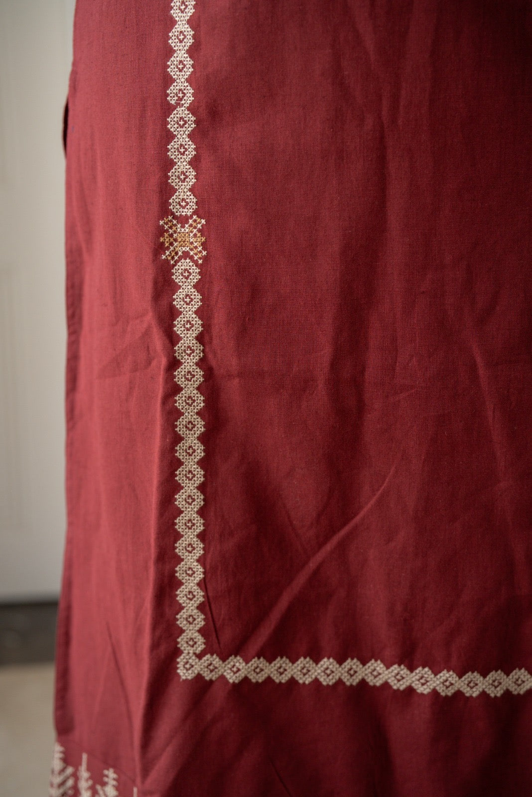 Yogya Elegant Slub Suit- Maroon
