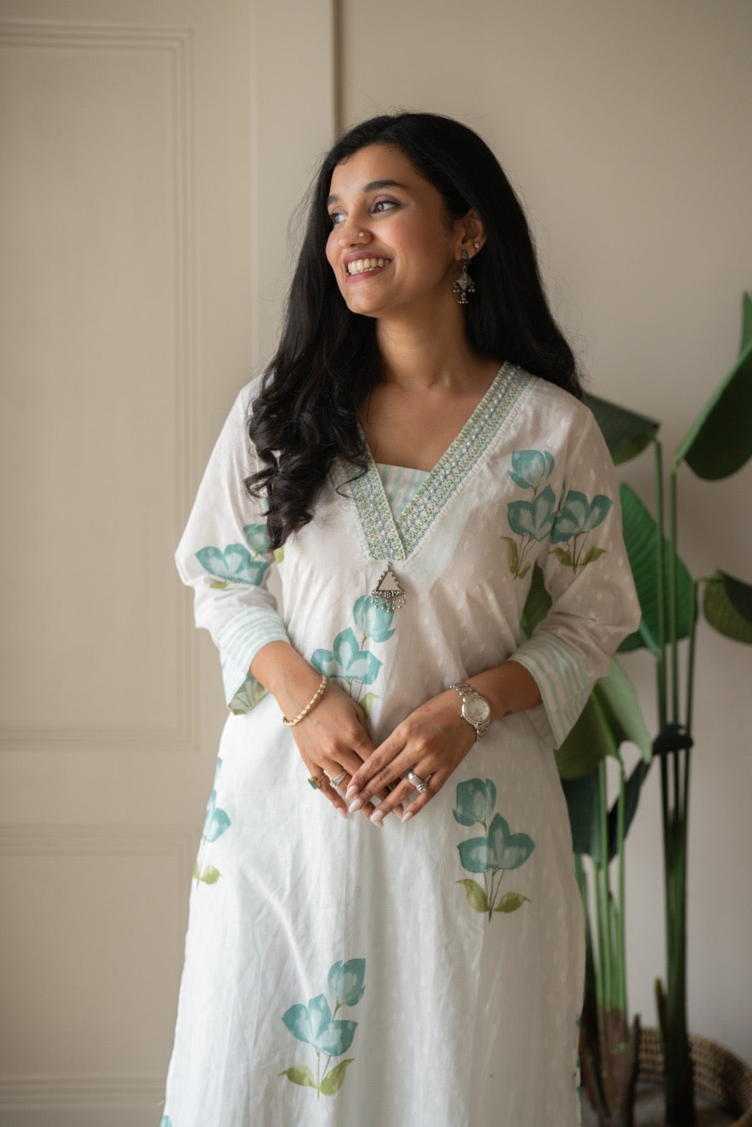 Gusha Cotton Suit- White & Blue