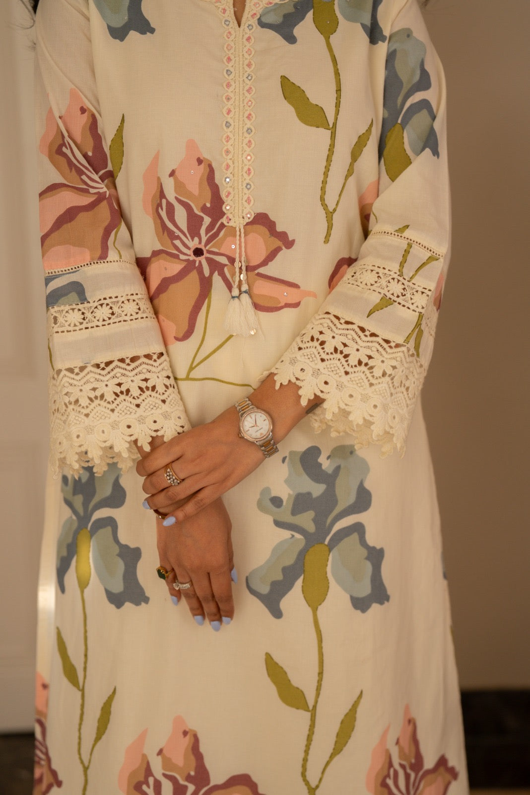 Daisy Lace Premium Suit