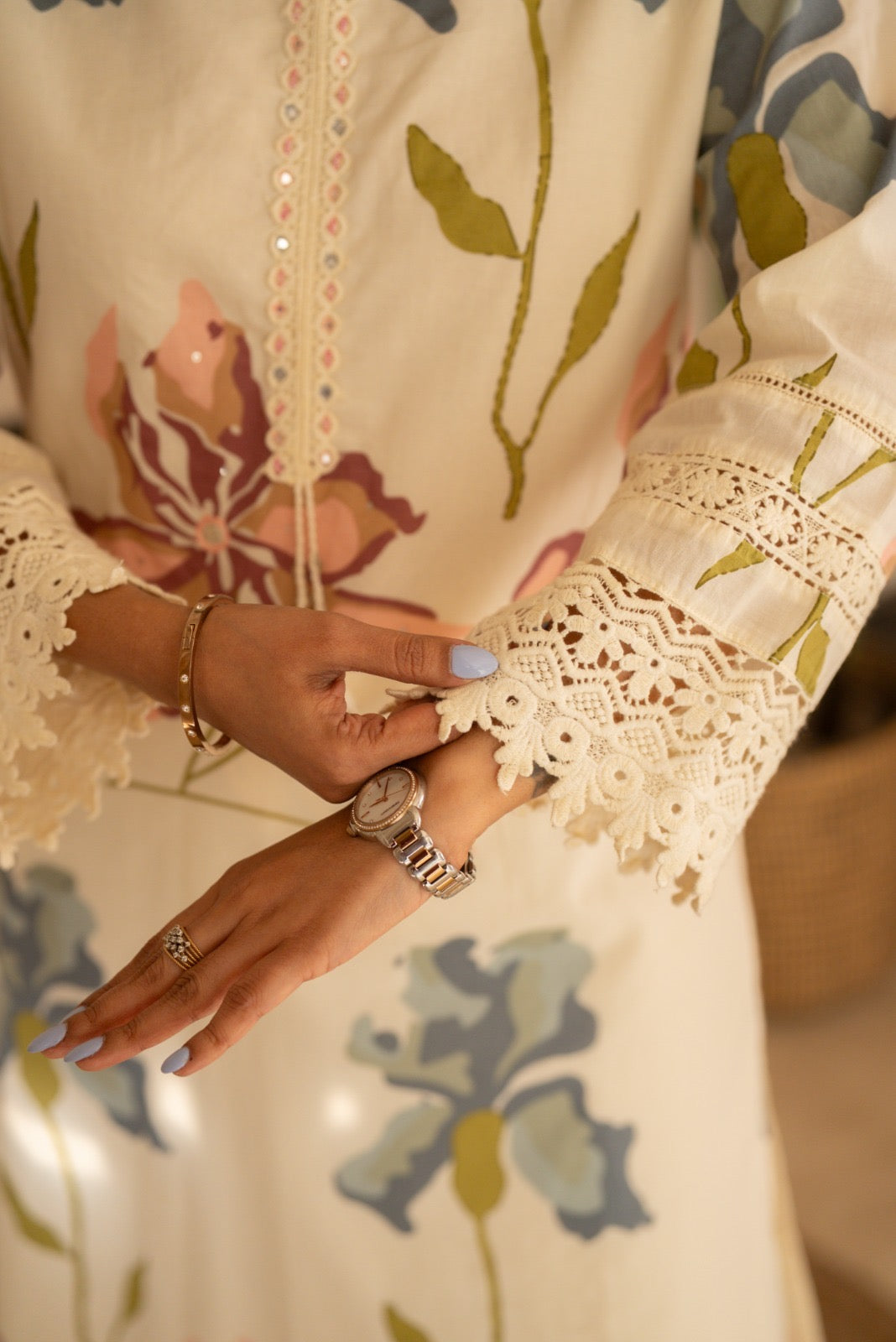 Daisy Lace Premium Suit