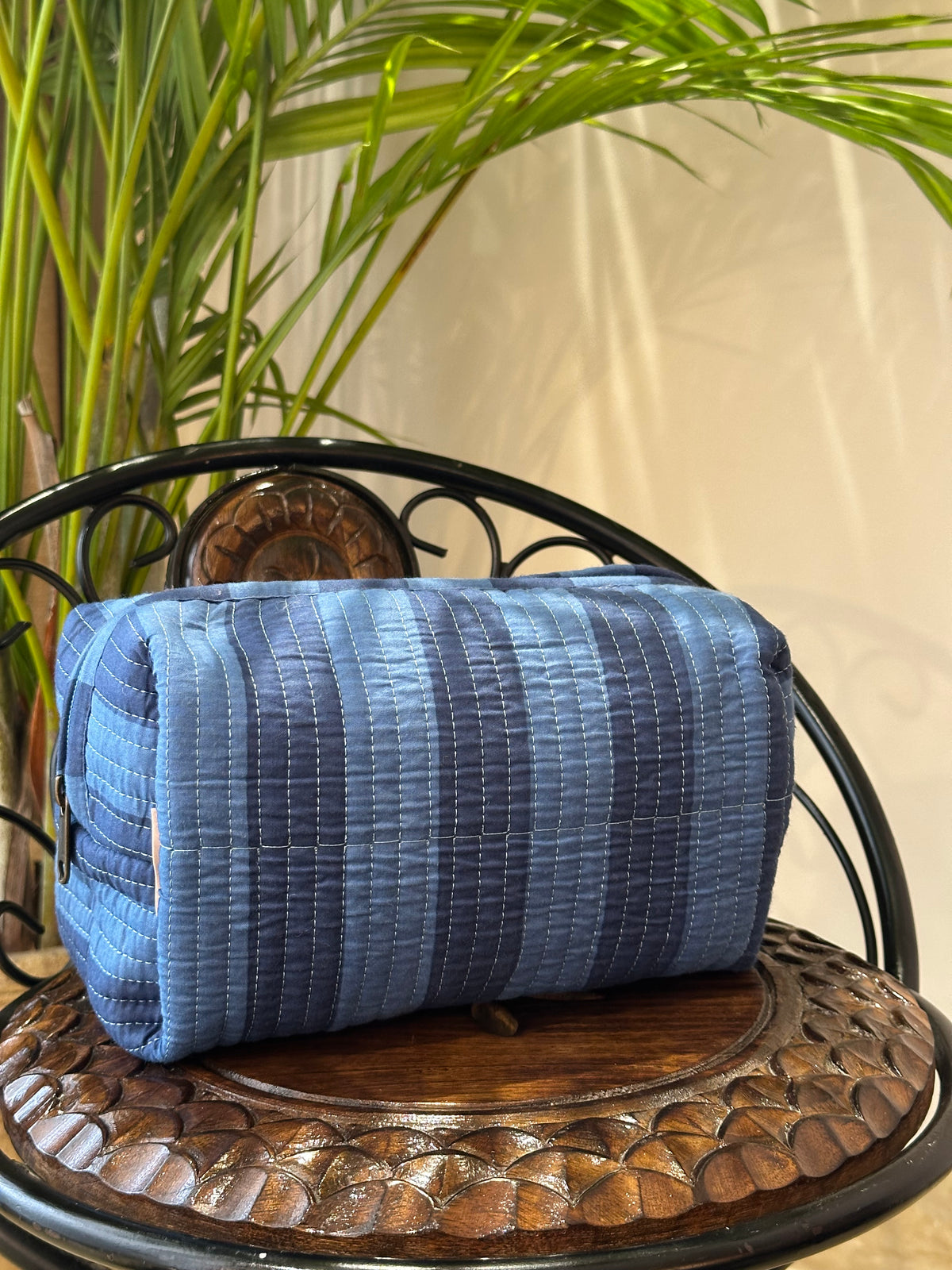 Single Pouch- Light & Dark Blue Stripes