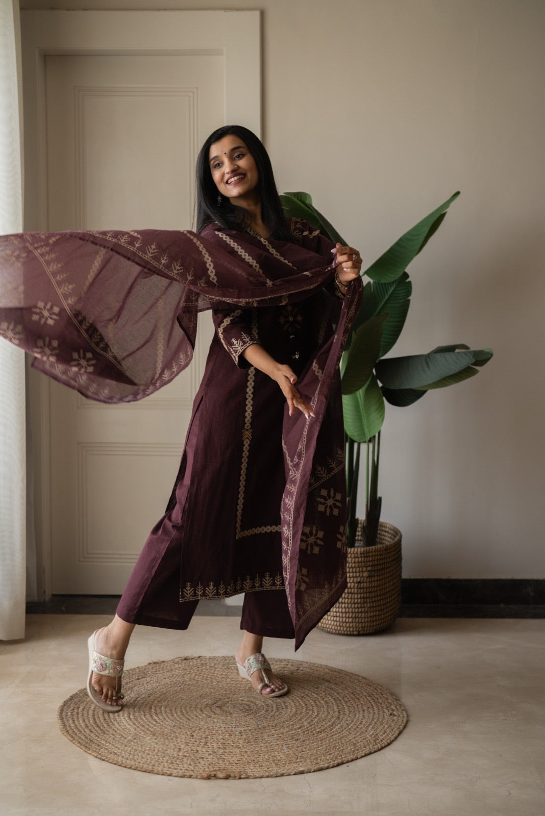 Yogya Elegant Slub Suit- Wine
