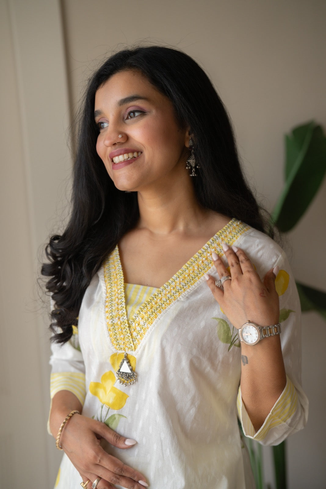 Gusha Cotton Suit- White & Yellow