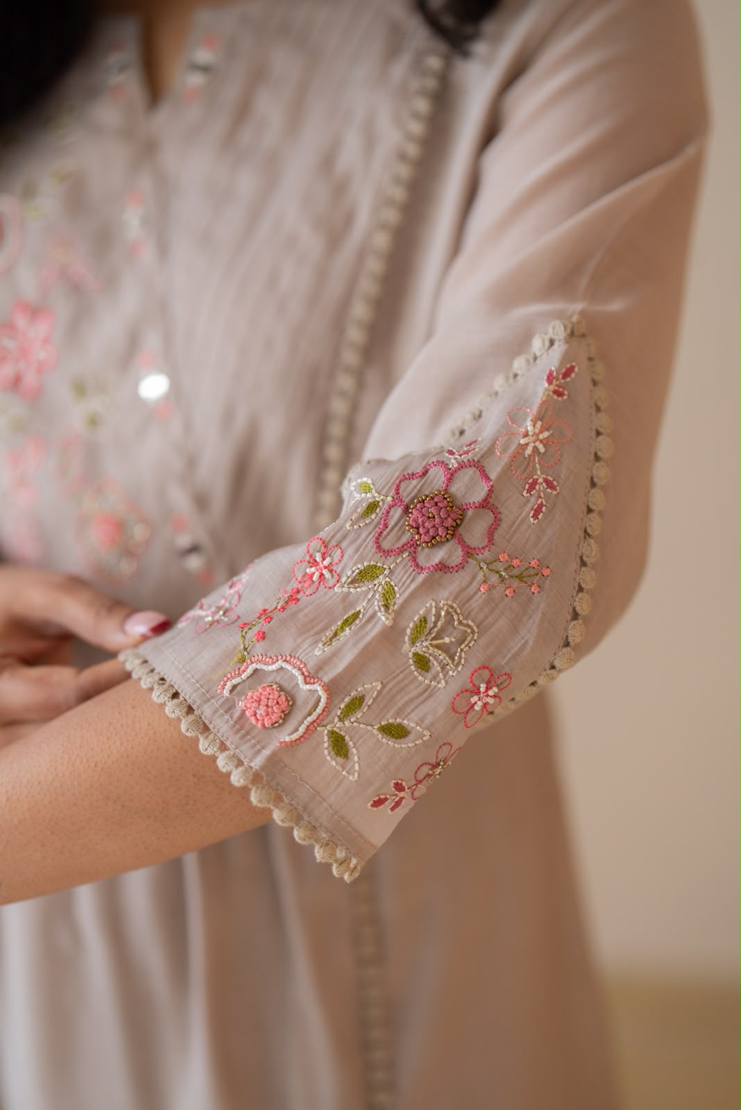 Aaina Embroidered Mul Chanderi Suit- Nude