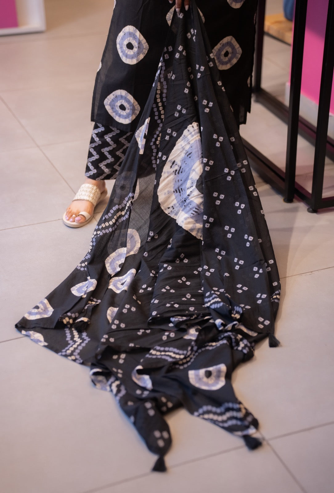 Siyara Unique Bandhej Cotton Suit