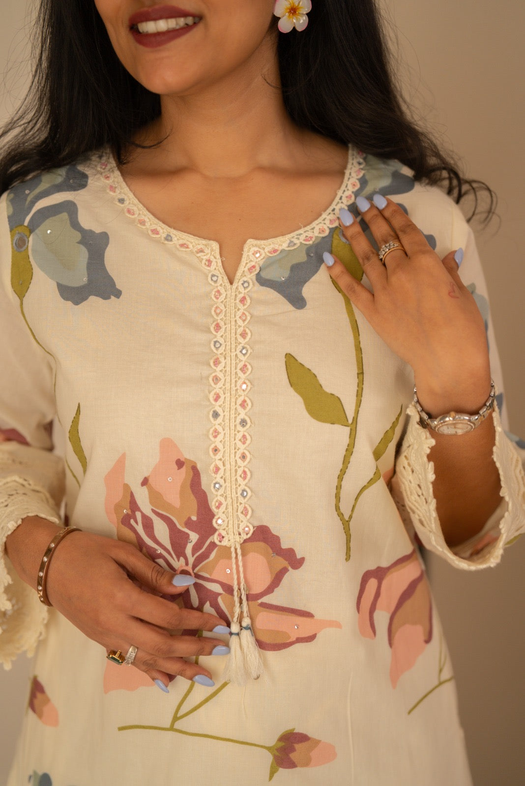 Daisy Lace Premium Suit