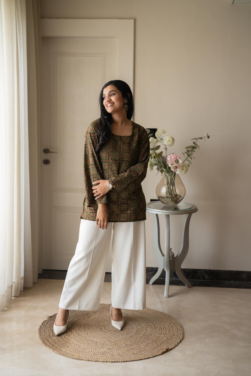 Zia Cotton Short Kurti- Green Bandhej