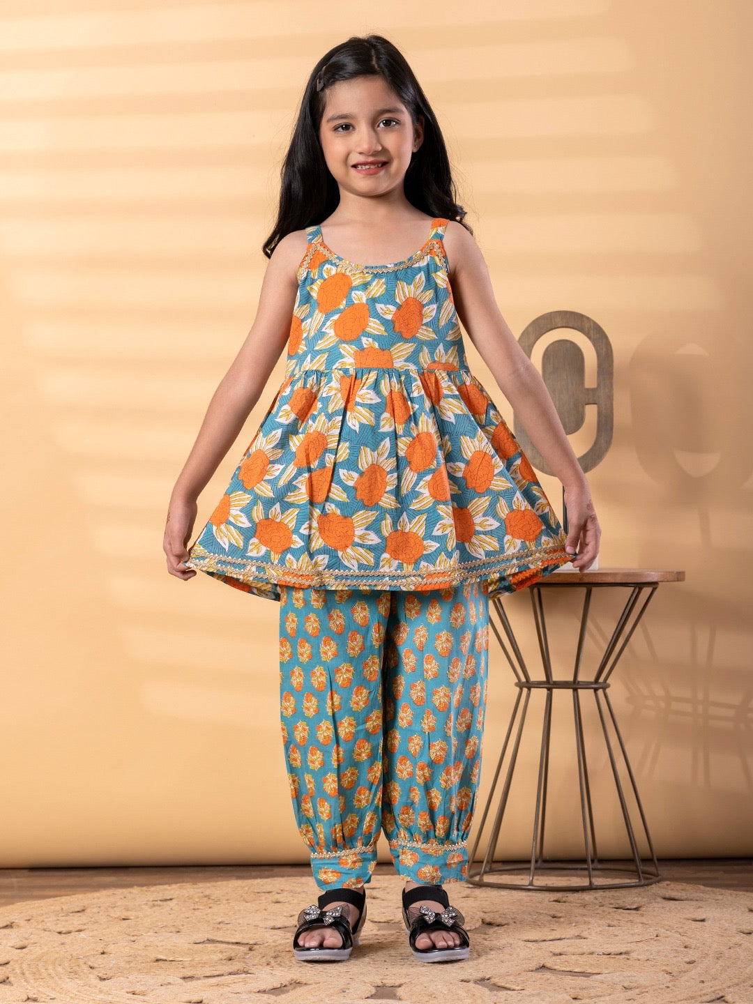 Gulmo Girls’ Peplum Set
