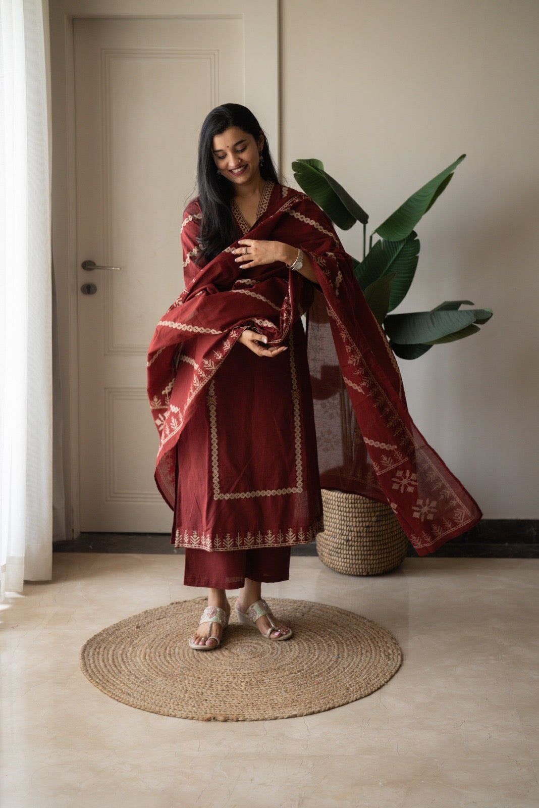Yogya Elegant Slub Suit- Maroon