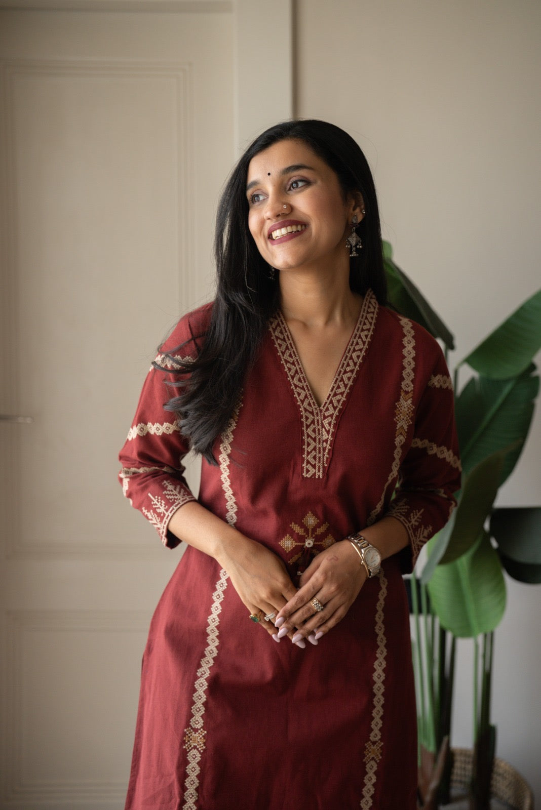 Yogya Elegant Slub Suit- Maroon