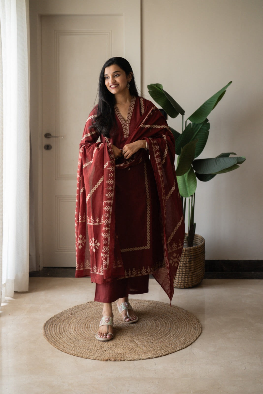 Yogya Elegant Slub Suit- Maroon