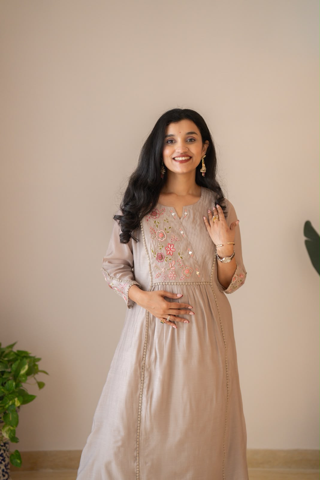 Aaina Embroidered Mul Chanderi Suit- Nude